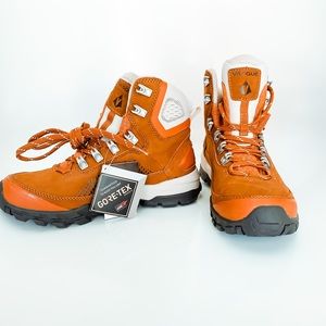 vasque women's hiking boots